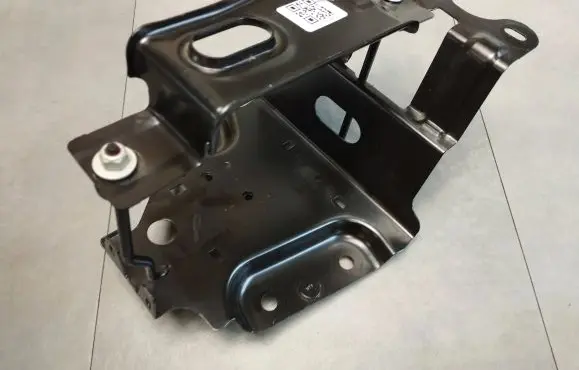 Volkswagen Amarok II Battery bracket MB3B10B684GB