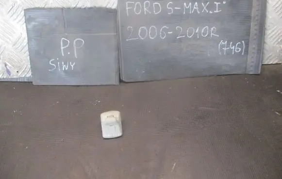 Ford S-MAX Voltmeter 