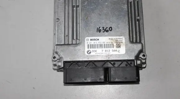 BMW 5 E60 E61 Engine control unit/module 7812500 030363537 0281015552