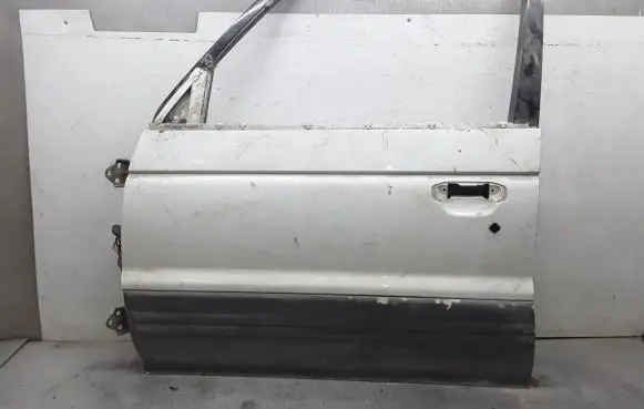 Mitsubishi Pajero Front door