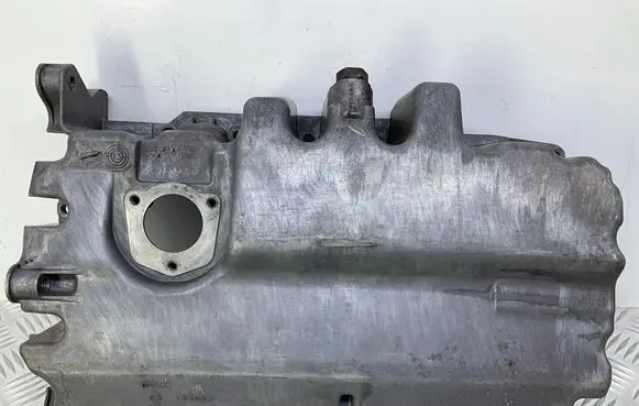 Audi Q3 8U Oil sump 03G103603AB 03C907660G