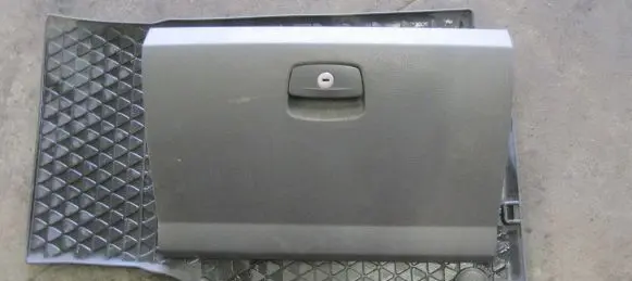 Volkswagen Amarok Glove box lid/cover 2H0857095D
