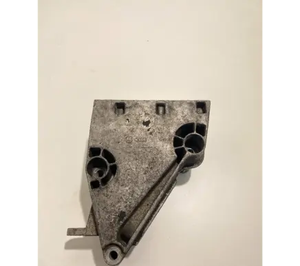 Skoda Fabia Mk1 (6Y) Engine mounting bracket 038199207AJ