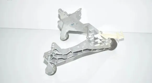 BMW 5 F10 F11 Steering rack mounting bracket 6140829