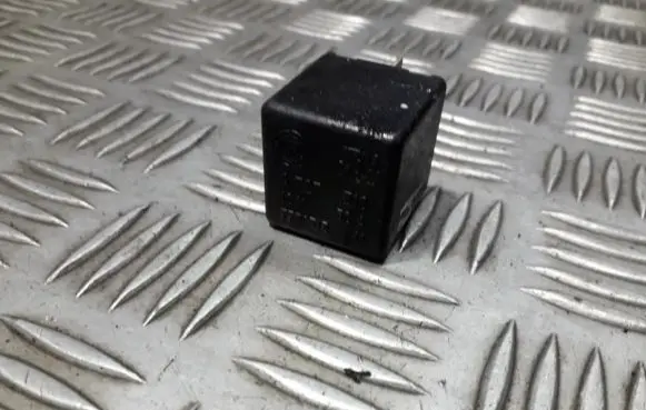 Alfa Romeo 164 Other relay 7752313m