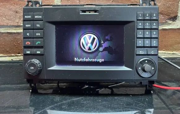 Volkswagen Crafter Radio/CD/DVD/GPS head unit A9069016501 A0009028724 9069008900