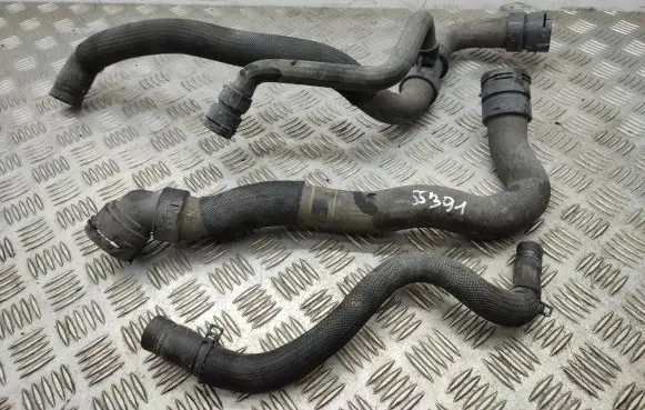 Volvo XC60 Engine coolant pipe/hose