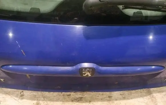 Peugeot 206 Trunk door license plate light bar 