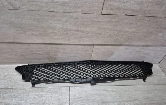 Mercedes-Benz B W246 W242 Front bumper lower grill A2468851122