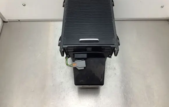 Land Rover Discovery 4 - LR4 Other center console (tunnel) element FK72045H62B 16A2666LX
