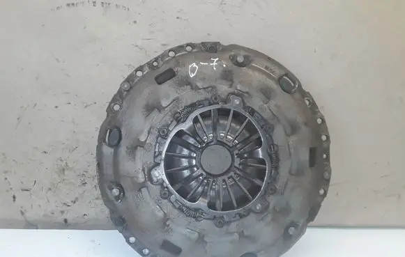 Volkswagen PASSAT B7 Pressure plate NOCODE