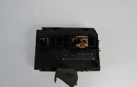 Skoda Octavia Mk2 (1Z) Central body control module 1K0959433AK