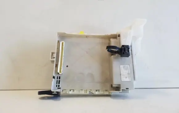 Lexus CT 200H Other control units/modules 8273076010