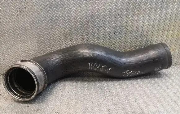 Mercedes-Benz R W251 Intercooler hose/pipe 2515280382