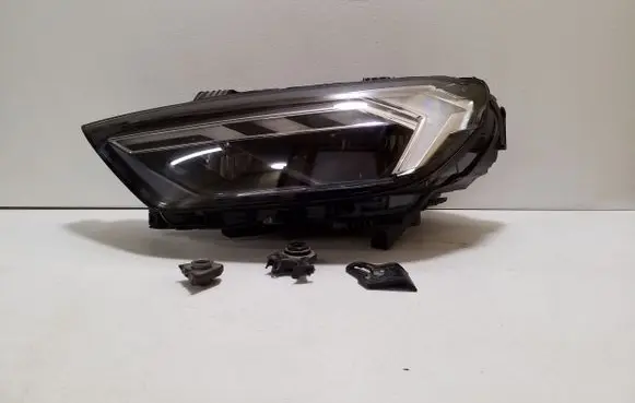 Audi A1 Headlight/headlamp 82A941033E 90151292