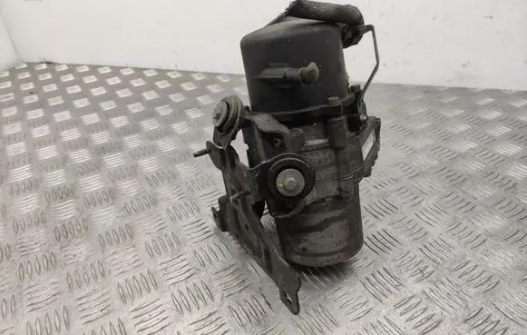 Peugeot 508 Power steering pump