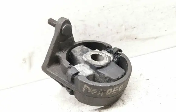 Ford Mondeo MK II Engine mount bracket 97BB6P020AA