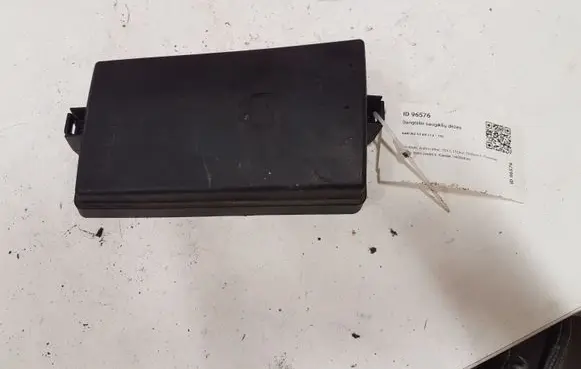 Audi A3 S3 8V Fuse box cover 5Q0937132