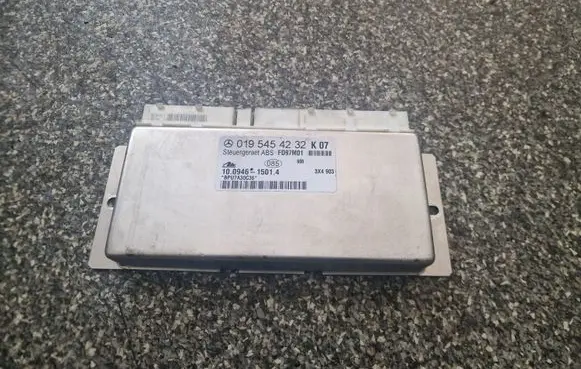 Mercedes-Benz C W202 ESP (stability system) control unit 0195454232