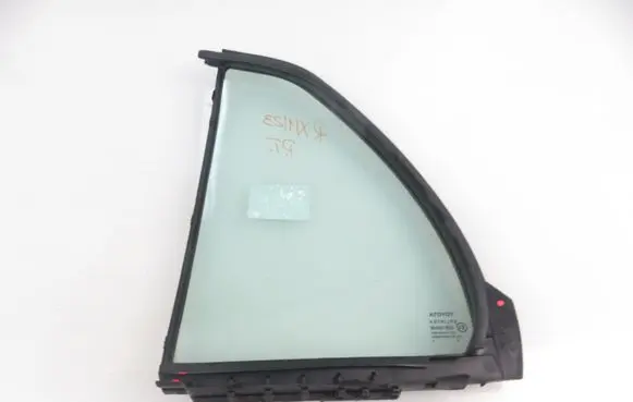 Toyota Yaris Rear side window 