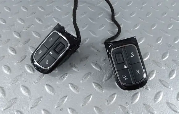Toyota ProAce City Steering wheel buttons/switches 9812314777