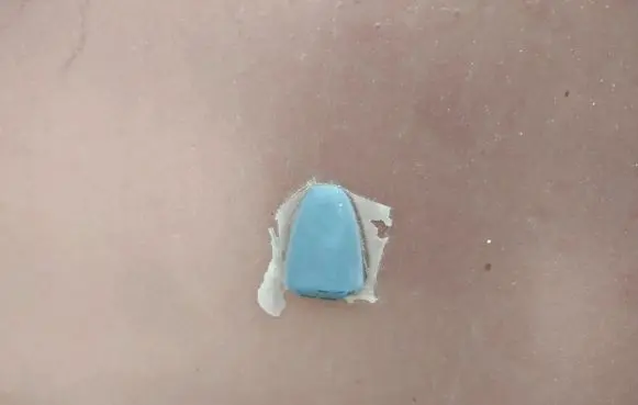 Windshield washer spray nozzle