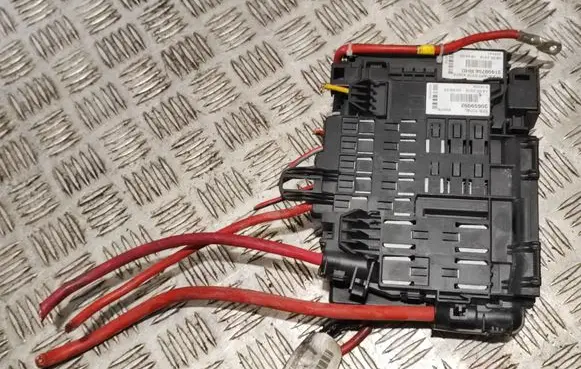 Volvo S60 Fuse module 30659092