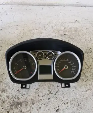 Ford Focus Speedometer (instrument cluster) 8V4T10849EF NWM000000 VP8V4F10849EF