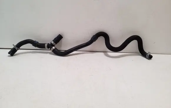 Volvo XC60 Engine coolant pipe/hose 32411173
