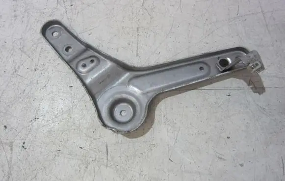 BMW X3 G01 Radiator mount bracket 6871004