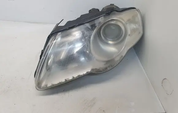 Volkswagen PASSAT B6 Headlight/headlamp 3C0941005M
