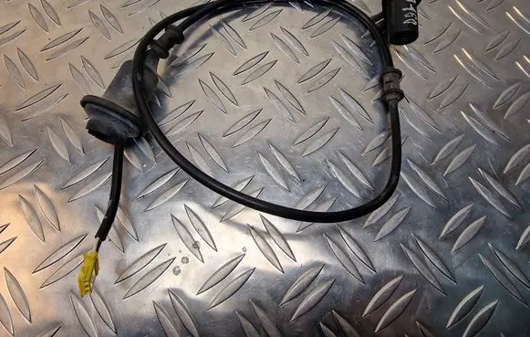 Mercedes-Benz A W168 ABS rear brake sensor A1685400317