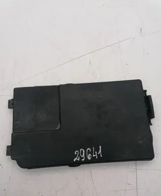 Volkswagen Touran I Battery box tray cover/lid 1K0915443