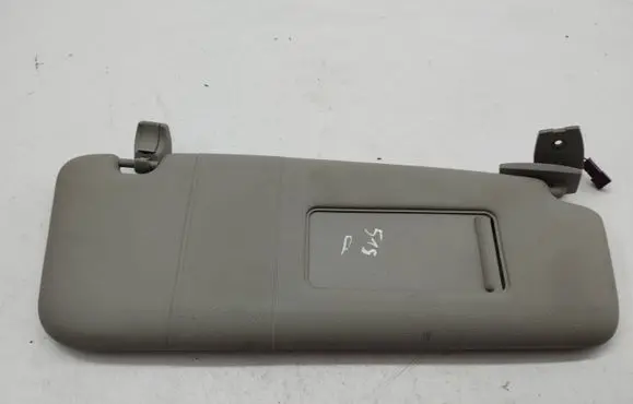 BMW 5 E60 E61 Sun visor 7066650
