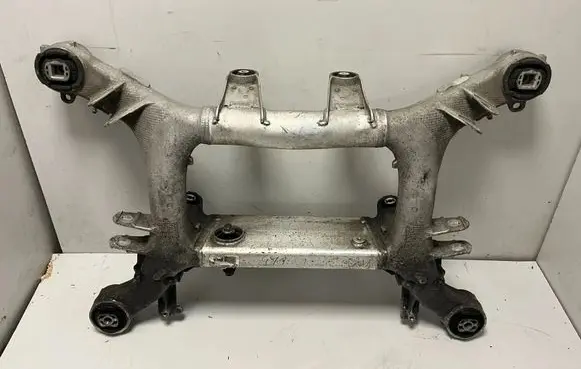 BMW 5 G30 G31 G38 Rear subframe 6861201 6866424