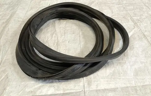 Mercedes-Benz Sprinter W907 W910 Rubber seal rear door A9077250300
