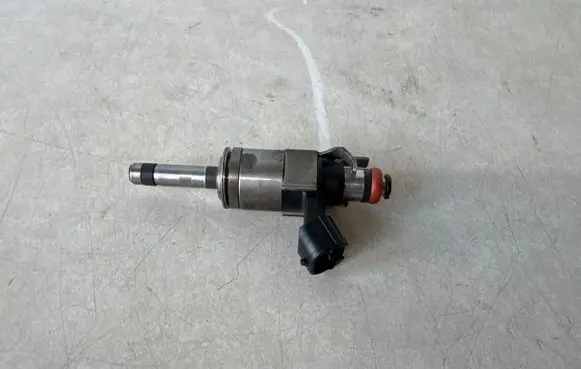 Ford Mustang VI Fuel injector Jr3e9g929bb