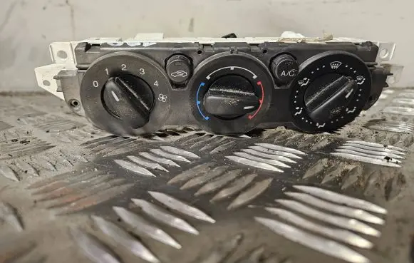 Ford Focus Climate control unit 7M5T19980AA A973332 P696032322111173