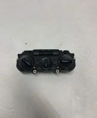 Volkswagen PASSAT B6 Climate control unit 1K0820047DP