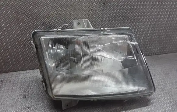 Mercedes-Benz Vito Viano W638 Headlight/headlamp