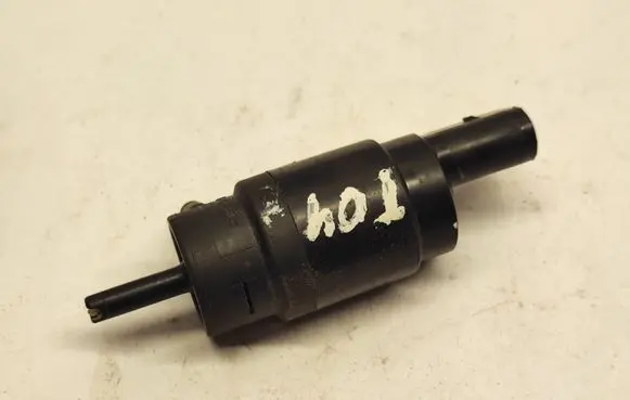 Volkswagen Jetta VII Windscreen/windshield washer pump 1K5955651