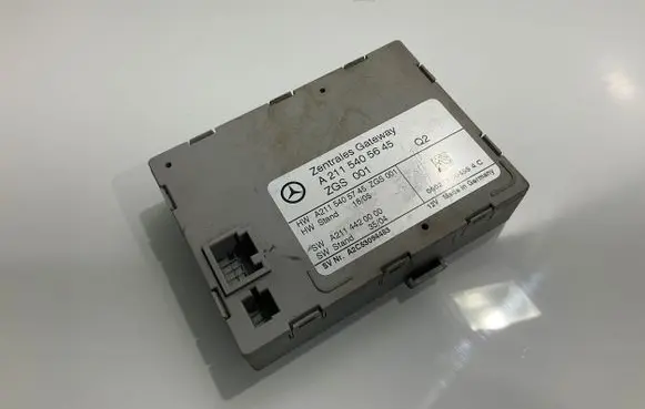 Mercedes-Benz CLS C219 Gateway control module A2115405645 A2115405745 A2114420000