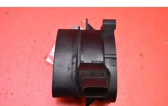 BMW X3 E83 Mass air flow meter 77887440