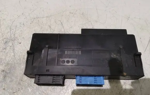BMW 3 E90 E91 Comfort/convenience module 9131776 532305M06