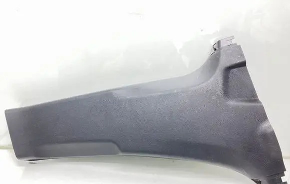 (B) pillar trim (bottom)