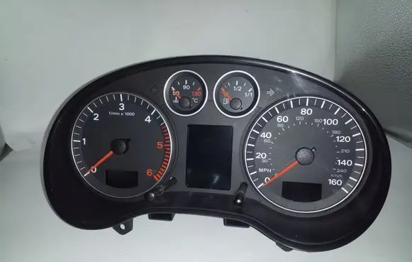 Audi A3 S3 8P Speedometer (instrument cluster) 8P0920981A