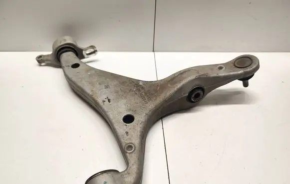 Front lower control arm/wishbone