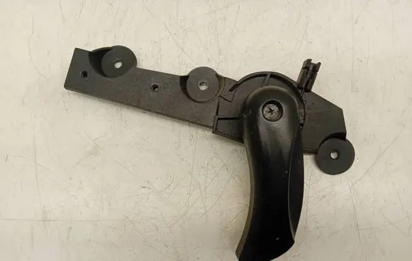 BMW 5 E60 E61 Engine bonnet (hood) release handle 7052579