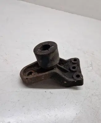 KIA Sportage Engine mounting bracket 218233W050 218232Y600