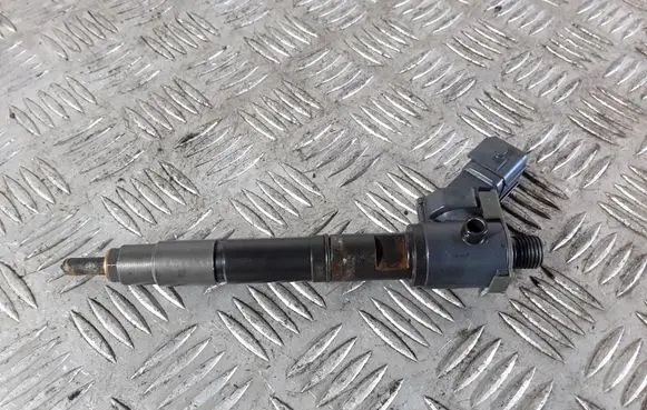 Volvo V60 Fuel injector VEA132370010AAB 31405404 018011T31156